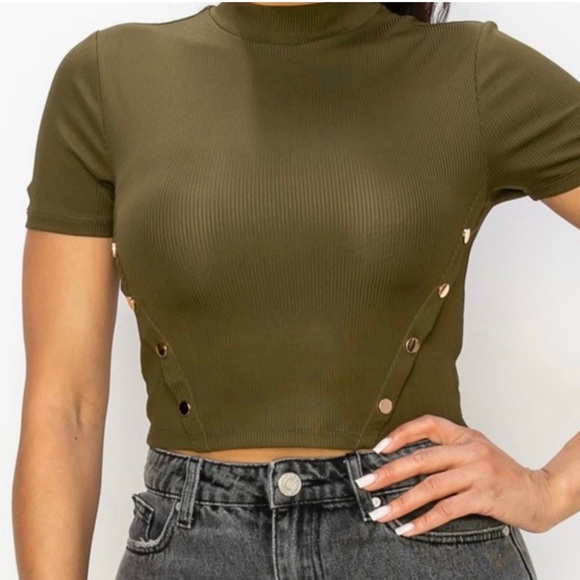 Olive ribbed crop top - Picture 3 of 4